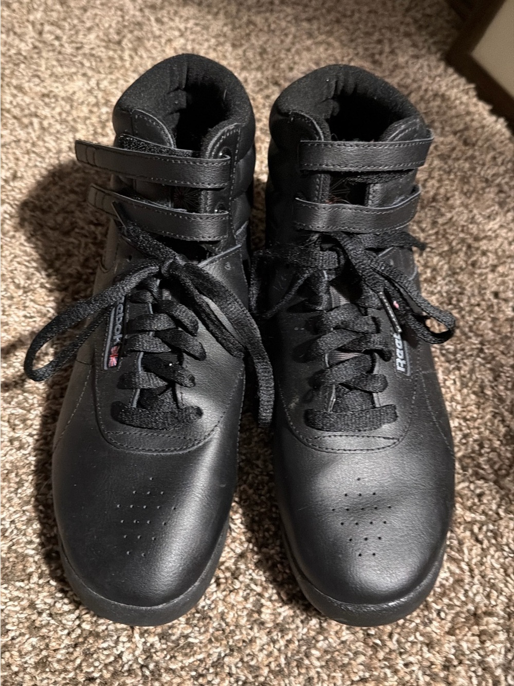 Reebok women's freestyle black High-Top Sneakers with Dual Straps 9 1/2